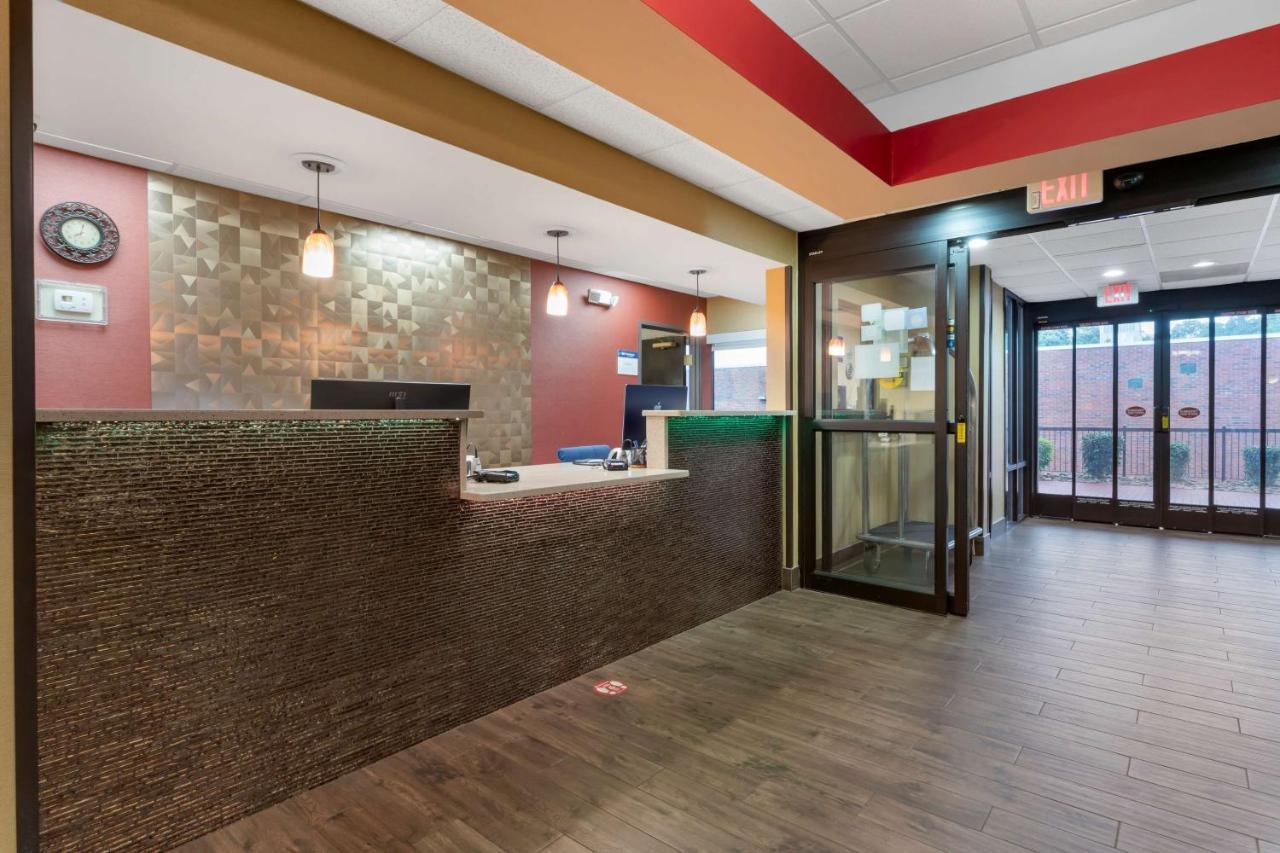 Western Seneca-clemson Hotel Seneca